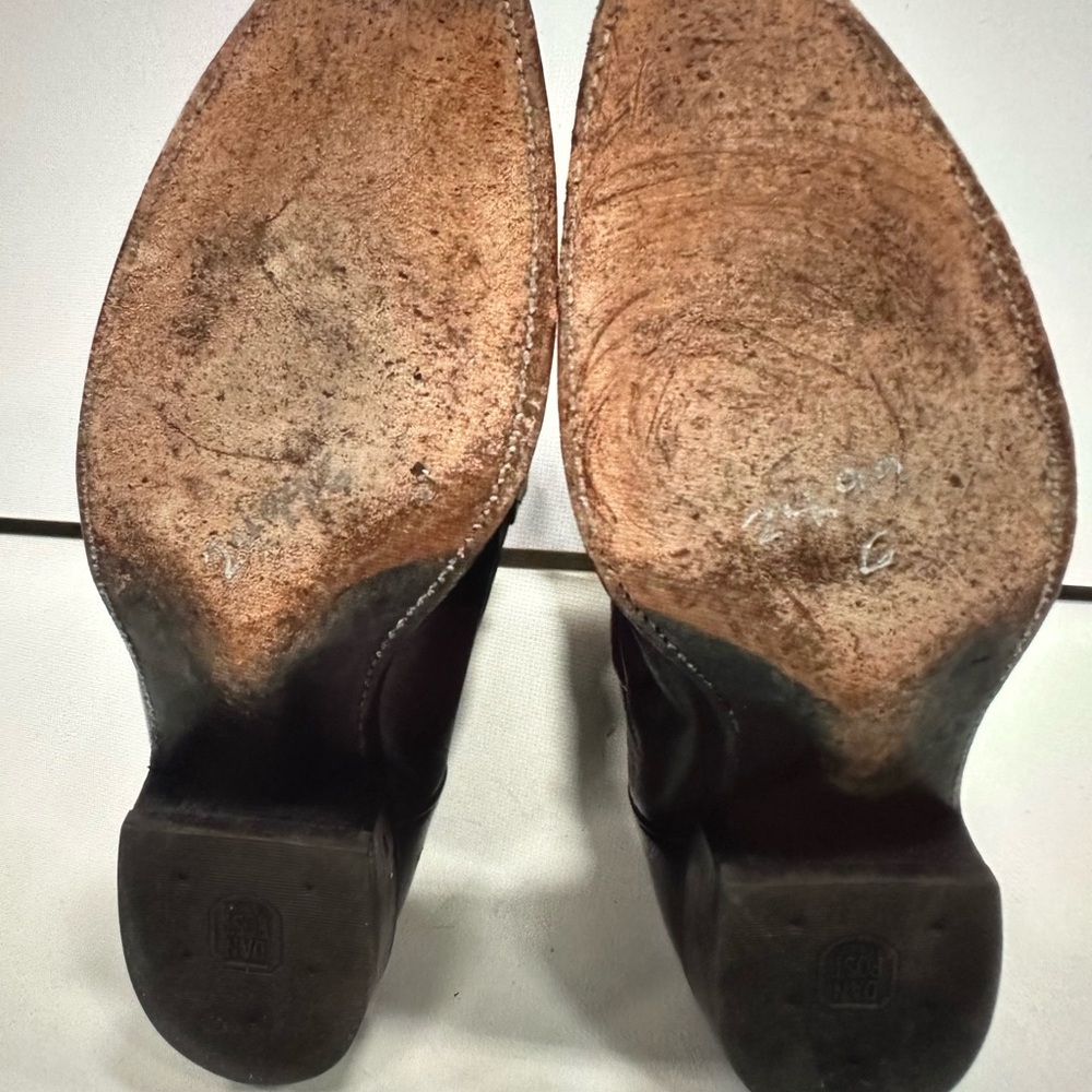 Stetson Black Boots with nice stitch work up the vamp
